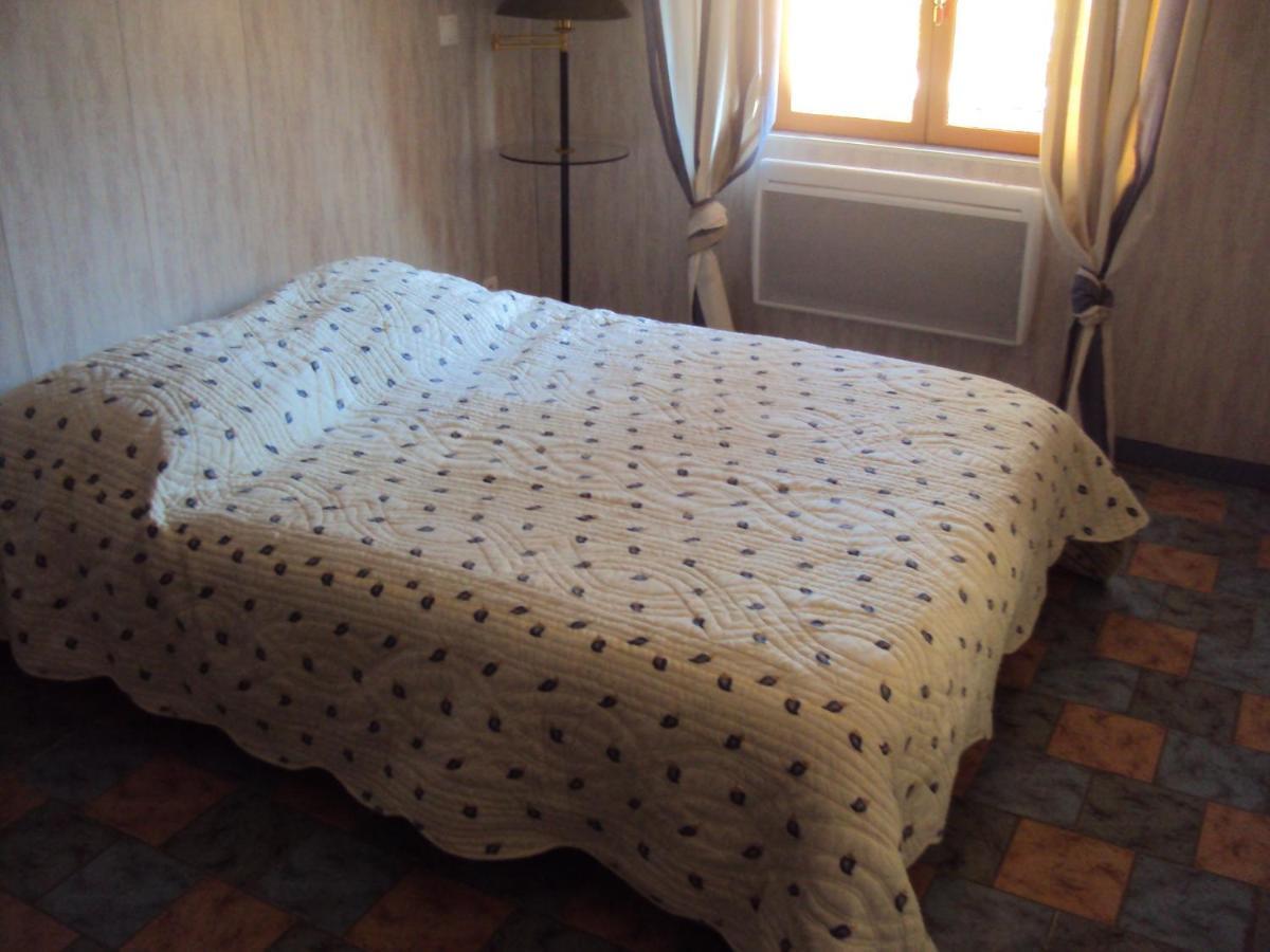 Maison D'Hotes La Douloire Pernes-les-Fontaines Esterno foto